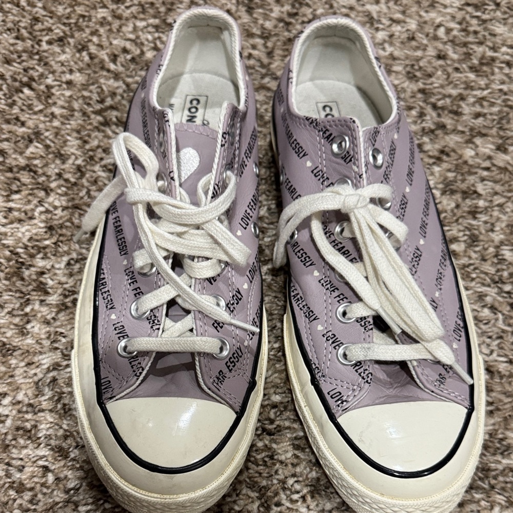 Converse women’s chuck taylor Love Fearlessly